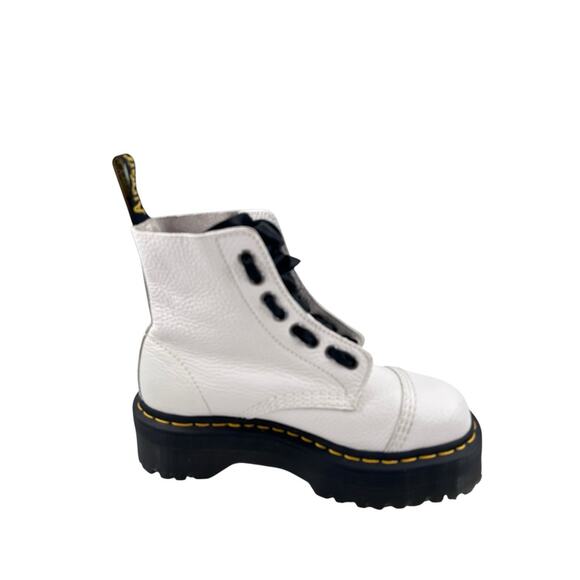 Dr. Martens Sinclair 8 Eye Milled Nappa White Pebbled Leather Platform Boots 7M - Picture 1 of 14